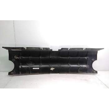 Recambio de rejilla delantera para land rover discovery v6 td se referencia OEM IAM DHB00024XXX  