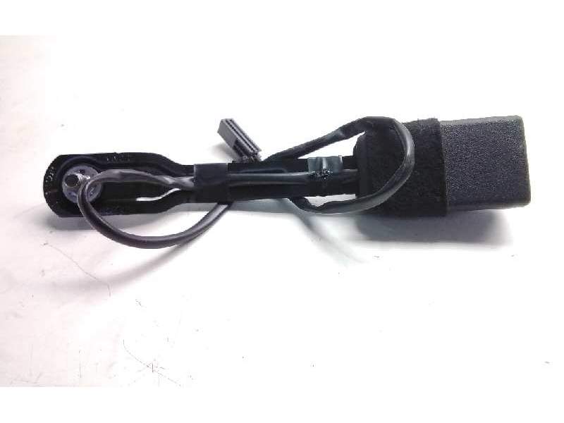 Recambio de enganche delantero izquierdo para mazda cx-30 referencia OEM IAM DGJJ157680L  