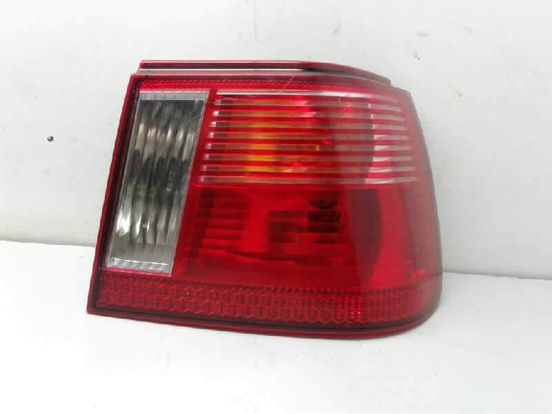 Recambio de piloto trasero derecho para seat ibiza (6k1) 1.9 sdi referencia OEM IAM 6K6945112G 6K6945096J 25147