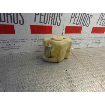 Recambio de deposito limpia para opel corsa a city referencia OEM IAM 90119143  