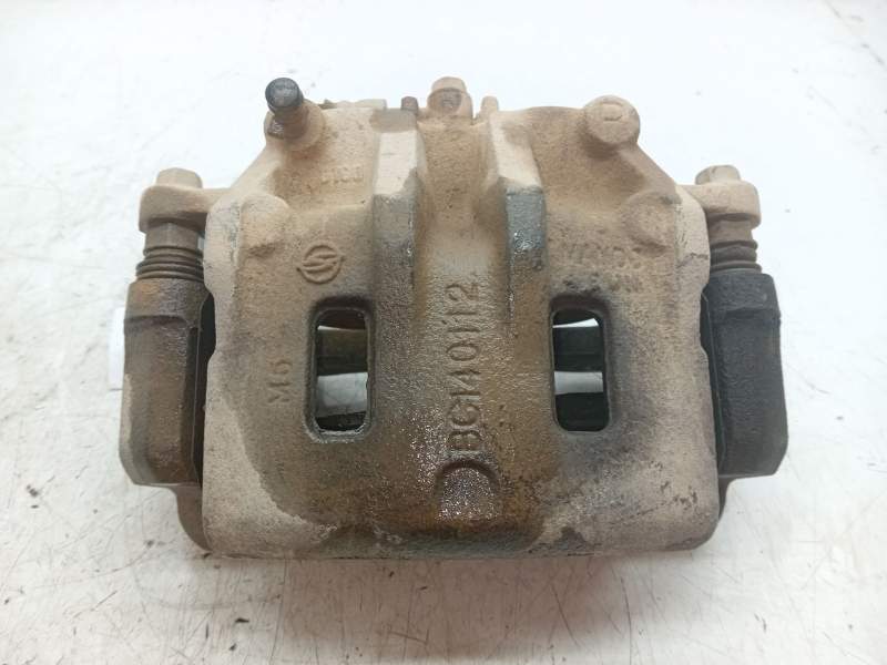 Recambio de pinza freno delantera derecha para ssangyong rexton w / rexton 2.0 xdi referencia OEM IAM BC412035  