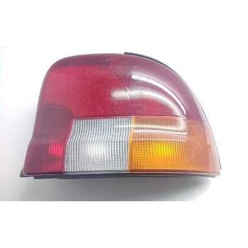 PILOTO TRASERO DERECHO 379201A 92877