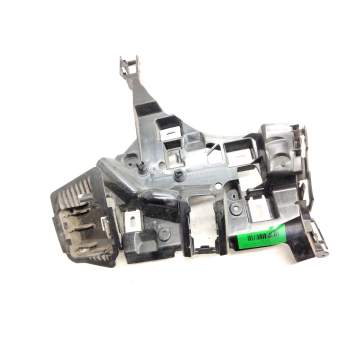 SOPORTE PARAGOLPES TRASERO DERECHO A2068804901 