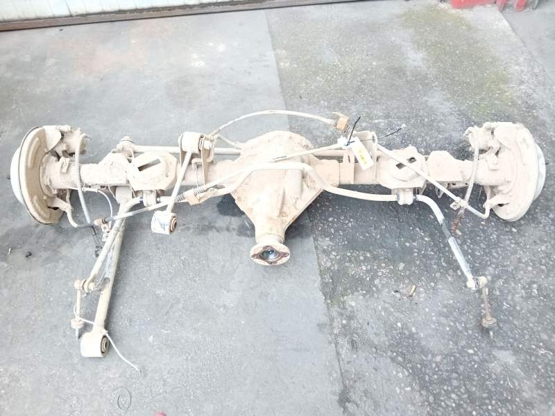 Recambio de puente trasero para ssangyong rexton w / rexton 2.0 xdi referencia OEM IAM 4200032204  
