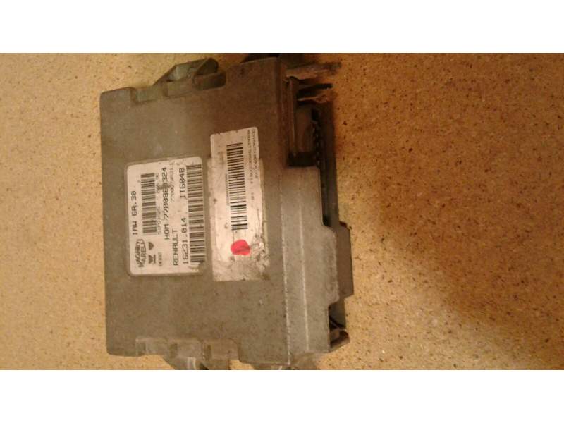 Recambio de centralita motor uce para renault twingo (co6) 1.2 referencia OEM IAM 7700880324 7700874631 16231014
