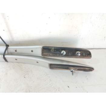 Recambio de barras techo para ssangyong rexton w / rexton 2.0 xdi referencia OEM IAM 7985008110  
