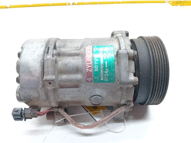 Recambio de compresor aire acondicionado para volkswagen golf iii (1h1) 2.0 referencia OEM IAM 1H0820803D  