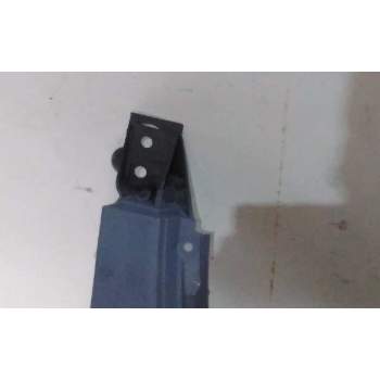 Recambio de aleta delantera izquierda para ford focus turnier (cb4) referencia OEM IAM 8 05903 0002 1006 000  