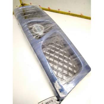 Recambio de rejilla delantera para nissan terrano/terrano.ii (r20) 2.7 turbodiesel referencia OEM IAM 1966I01 AZUL 