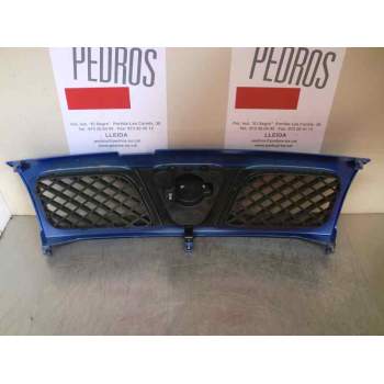 Recambio de rejilla delantera para nissan terrano/terrano.ii (r20) 2.7 turbodiesel referencia OEM IAM 623107F AZUL 