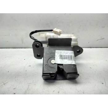 CERRADURA MALETERO / PORTON B6702 