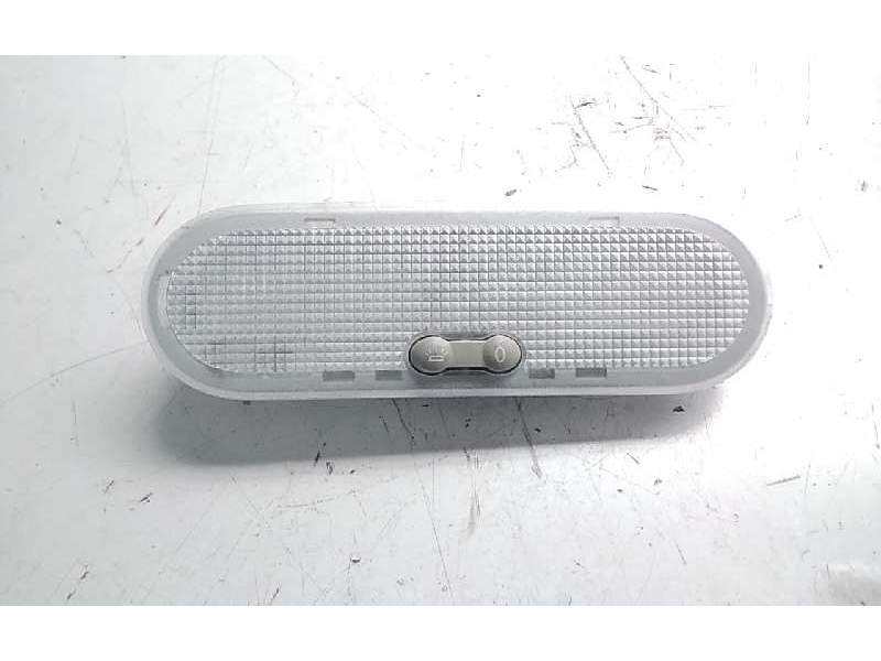 Recambio de luz interior para dacia dokker ambiance referencia OEM IAM 8200T4362  