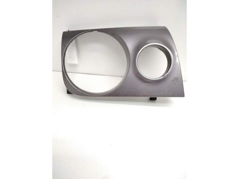 Recambio de cerquillo faro derecho para nissan terrano/terrano.ii (r20) 2.7 turbodiesel referencia OEM IAM 624107F GRIS 