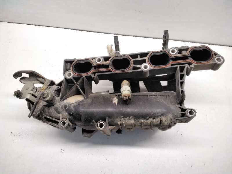 Recambio de colector admision para ford focus berlina (cak) 1.6 16v cat referencia OEM IAM   93854