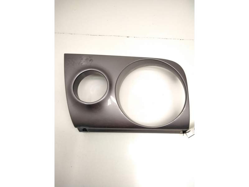 Recambio de cerquillo faro derecho para nissan terrano/terrano.ii (r20) 2.7 turbodiesel referencia OEM IAM 624107F GRIS 
