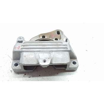 SOPORTE MOTOR IZQUIERDO SUPERIOR A2472403200 