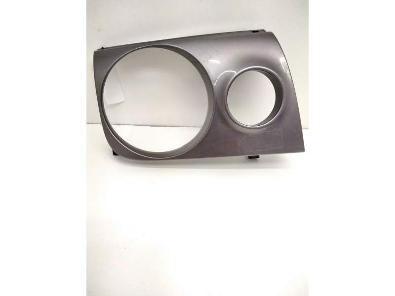 Recambio de cerquillo faro derecho para nissan terrano/terrano.ii (r20) 2.7 turbodiesel referencia OEM IAM 624107F GRIS 