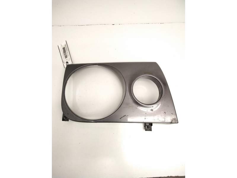 Recambio de cerquillo faro derecho para nissan terrano/terrano.ii (r20) 2.7 turbodiesel referencia OEM IAM 624107F GRIS 