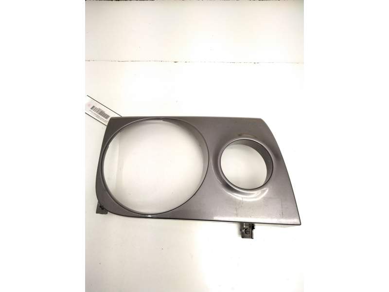 Recambio de cerquillo faro derecho para nissan terrano/terrano.ii (r20) 2.7 turbodiesel referencia OEM IAM 624107F GRIS 