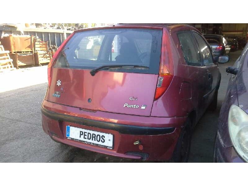 fiat punto berlina (188) del año 2001