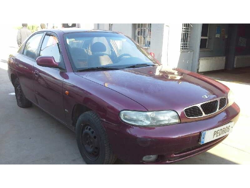 daewoo nubira berlina del año 1998