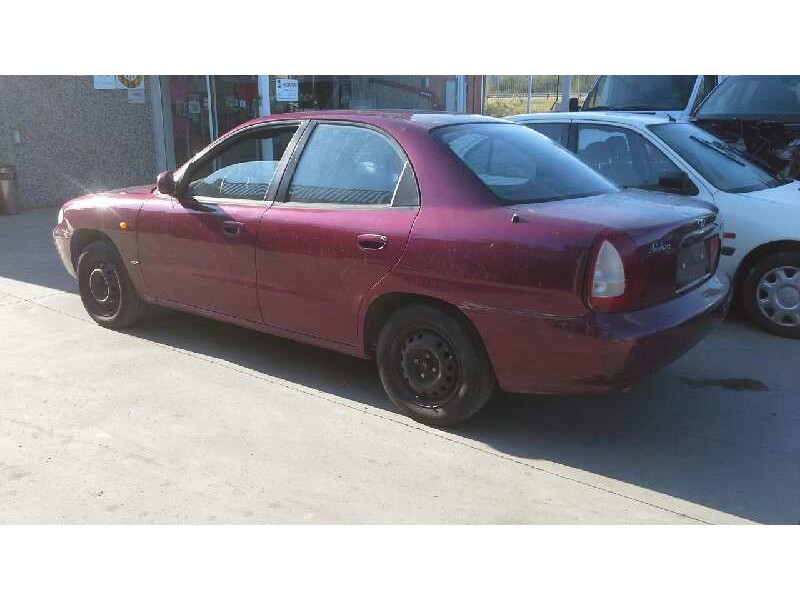 daewoo nubira berlina del año 1998