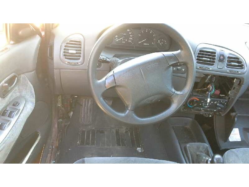 daewoo nubira berlina del año 1998
