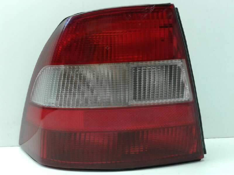 Recambio de piloto trasero izquierdo para opel vectra b berlina centenial referencia OEM IAM 37370748 90568047 37375383