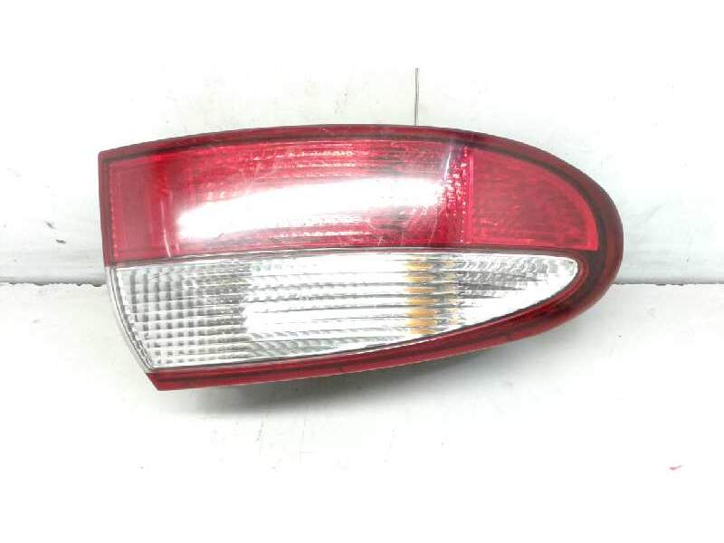 Recambio de piloto trasero izquierdo para daewoo lanos referencia OEM IAM 81156NA 8K26G 31952