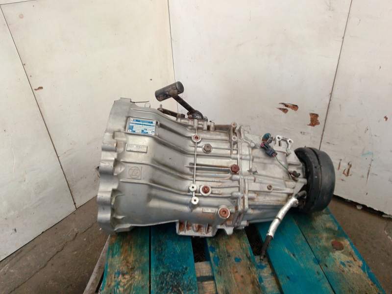 Recambio de caja cambios para nissan nt500 35.15 referencia OEM IAM 32010LC40A  