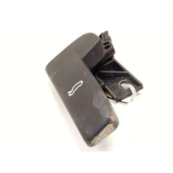 Recambio de tirador capot para volkswagen t-roc (a11, d11) 1.5 tsi referencia OEM IAM 517823633  