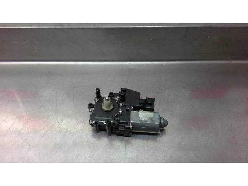 Recambio de motor elevalunas delantero derecho para audi a4 berlina (b5) referencia OEM IAM 0536001401  32334