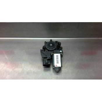 Recambio de motor elevalunas delantero derecho para audi a4 berlina (b5) referencia OEM IAM 0536001401  32334