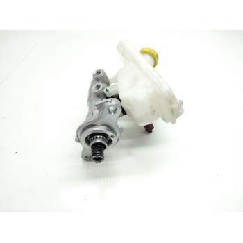 Recambio de bomba freno para citroën c4 cactus referencia OEM IAM 32069745  