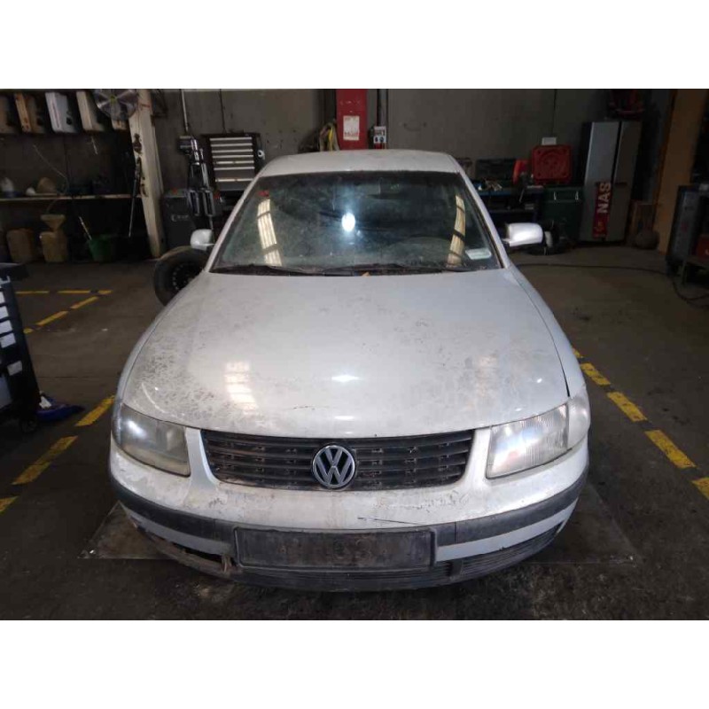 volkswagen passat berlina (3b2) del año 1999