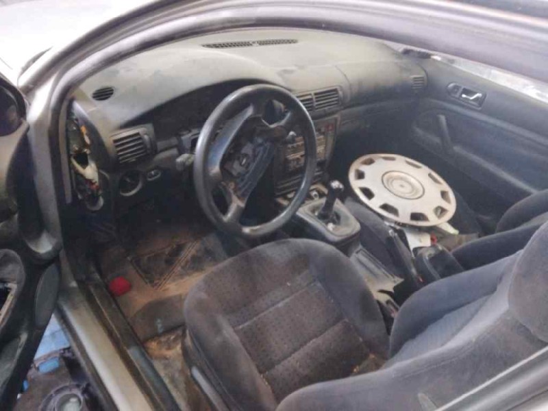 volkswagen passat berlina (3b2) del año 1999