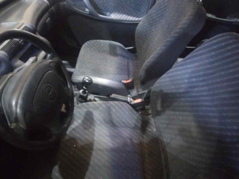 opel astra f berlina del año 1996