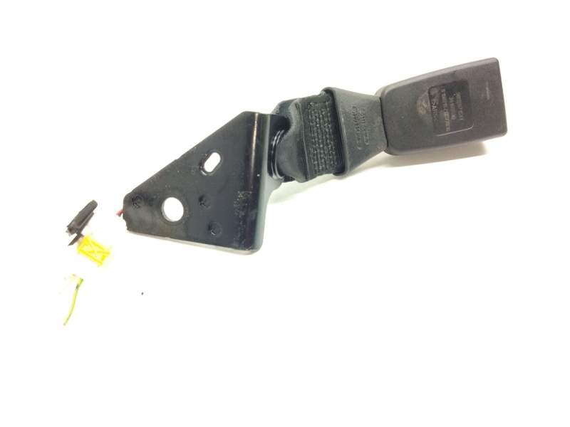 Recambio de enganche cinturon trasero derecho para citroën c4 cactus referencia OEM IAM 98069715XT  