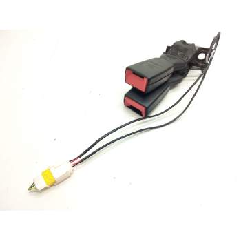 Recambio de enganche cinturon trasero central para citroën c4 cactus referencia OEM IAM 98069713XT  