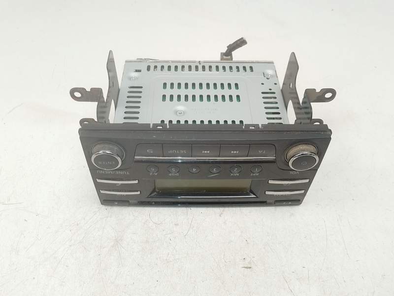 Recambio de sistema audio / radio cd para nissan nt500 35.15 referencia OEM IAM   