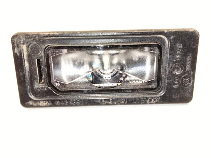 Recambio de piloto matricula para volkswagen t-cross (c11, d31) 1.0 tsi referencia OEM IAM 5NA943021  