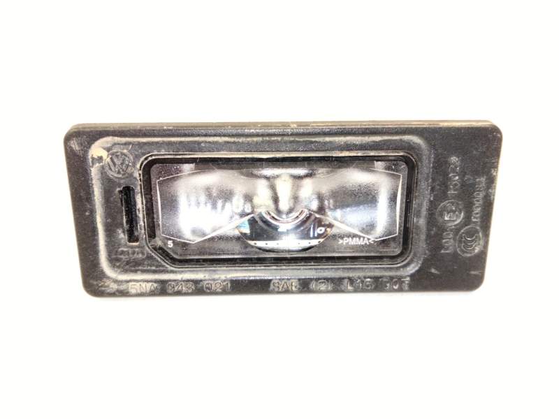 Recambio de piloto matricula para volkswagen t-cross (c11, d31) 1.0 tsi referencia OEM IAM 5NA943021  
