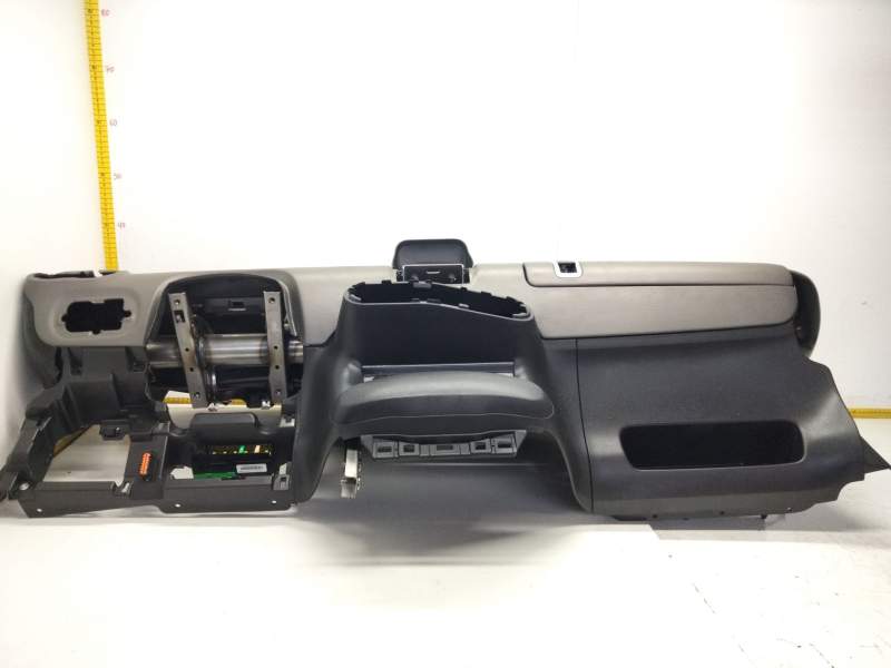 Recambio de salpicadero para citroën c4 cactus feel referencia OEM IAM 16117992BV  