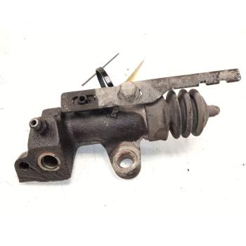 Recambio de bomba embrague para renault maxity 2.5 diesel referencia OEM IAM 2712087  