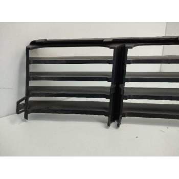 Recambio de rejilla paragolpes central para bmw serie 3 berlina (e36) referencia OEM IAM 8165150 8165150 
