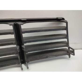 Recambio de rejilla paragolpes central para bmw serie 3 berlina (e36) referencia OEM IAM 8165150 8165150 