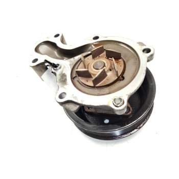 Recambio de bomba agua para ford focus iii 1.0 ecoboost referencia OEM IAM CM5G8501  