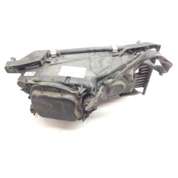 Recambio de faro izquierdo para scania r480 referencia OEM IAM 2000049  