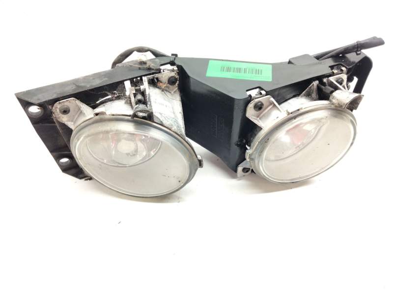 Recambio de faro antiniebla izquierdo para scania r480 referencia OEM IAM 89203111  