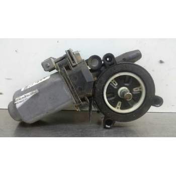 Recambio de motor elevalunas delantero derecho para peugeot 106 (s1) referencia OEM IAM 400472T1  